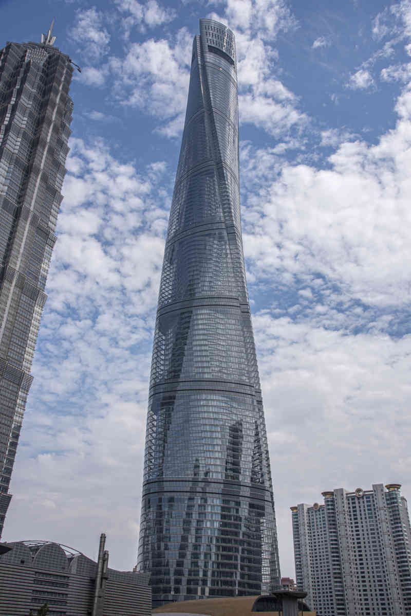 China - Shanghái 015 - distrito de Pudong - torre de Shanghai.jpg